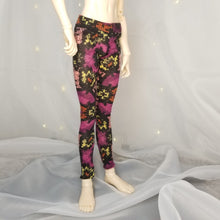 Load image into Gallery viewer, Snakeskin Leggings for Uncle BJD - Blue Bird Doll Shop