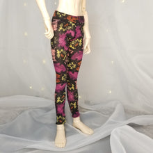 Load image into Gallery viewer, Snakeskin Leggings for Uncle BJD - Blue Bird Doll Shop
